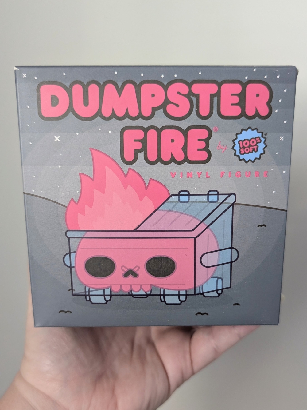 100% Soft Dumpster Fire - Skull Trash Edition Vinyl Figurine (Glow in the Dark)